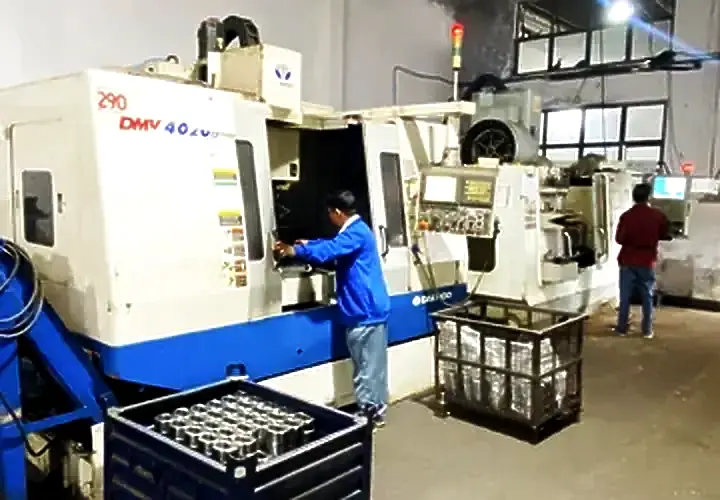 Vertical machining centre for precision machining of forged parts